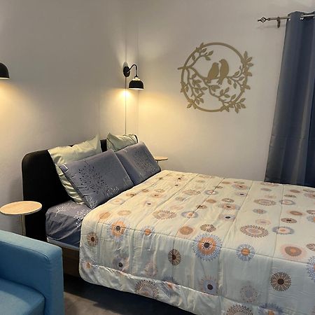 Newly Renovated Studio Apartment With Rooftop Pool, Few Steps To The Beach Flic en Flac Exterior photo